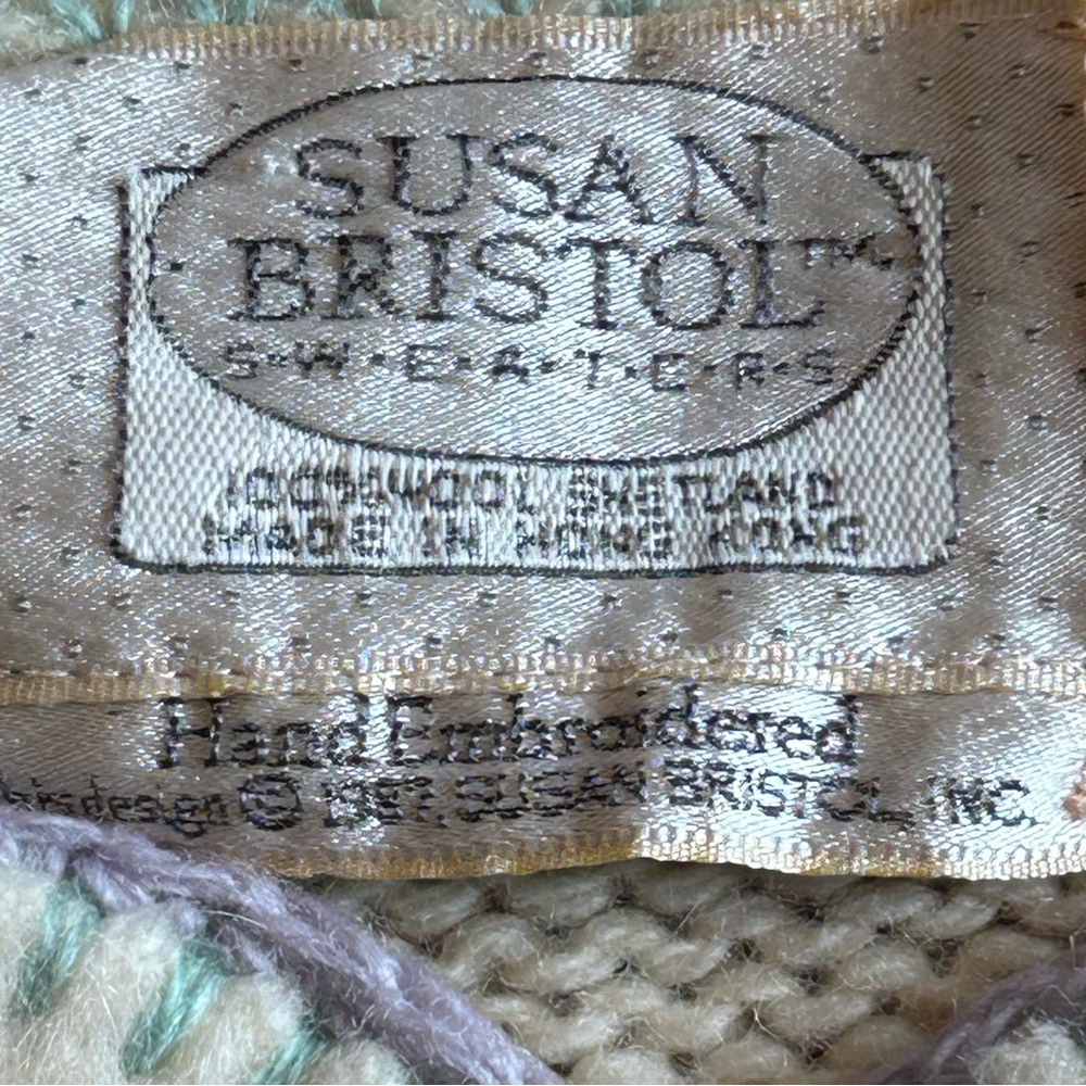 Susan Bristol Wool Cream Cardigan with Floral Accents and Silver Heart Buttons - Picture 5 of 14